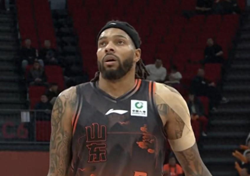 天博体育直播-记者：山东外援珀塞尔因感冒发烧，缺席今晚对阵宁波的比赛