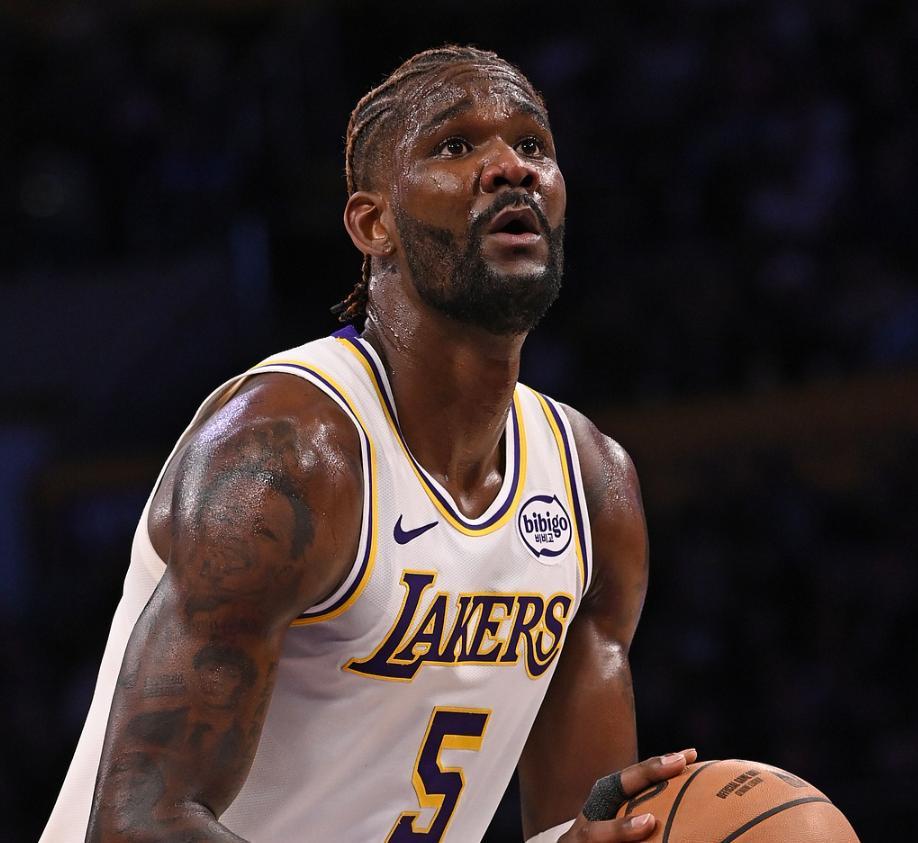 湖人最大毒瘤凸显!艾顿攻守全垮纯副作用,被DNP后立马打出优势