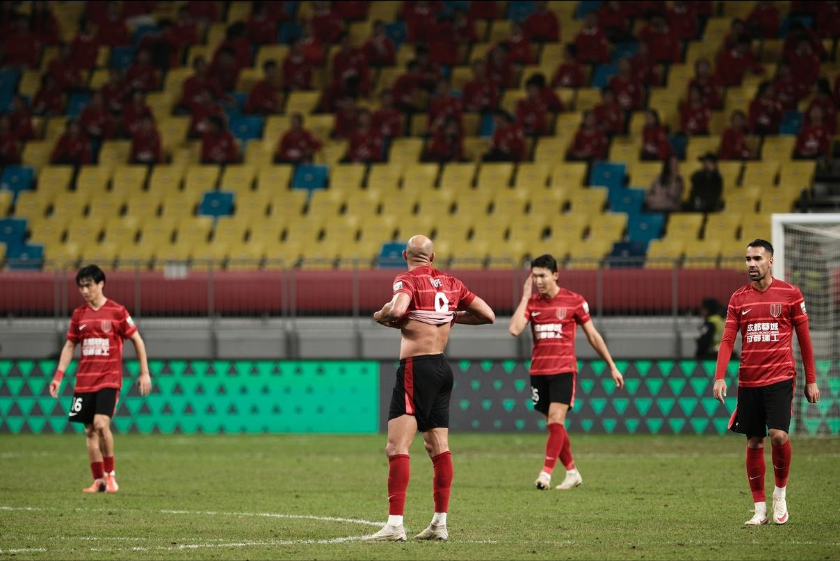 天博官网-球员未经同意就转会？高层根据名单引援！徐正源批成都添欲加之罪